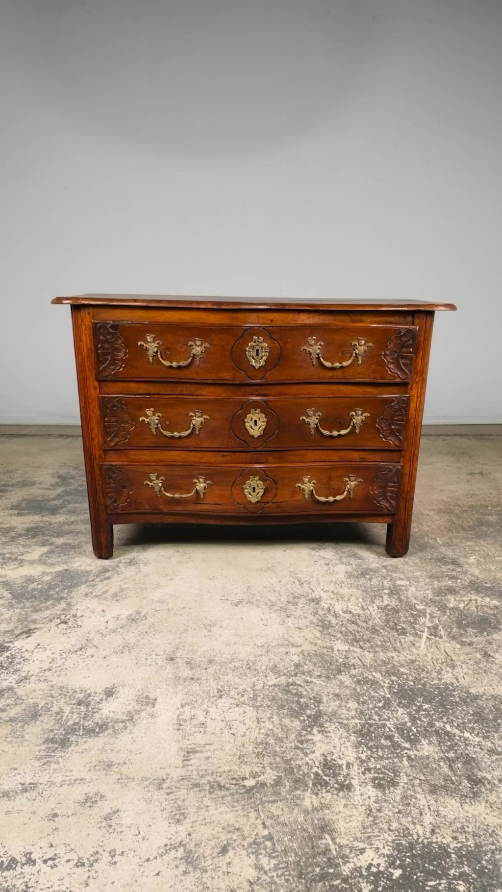 18th Century French Régence Walnut Chest of Drawers with Brass Pulls, Lyon