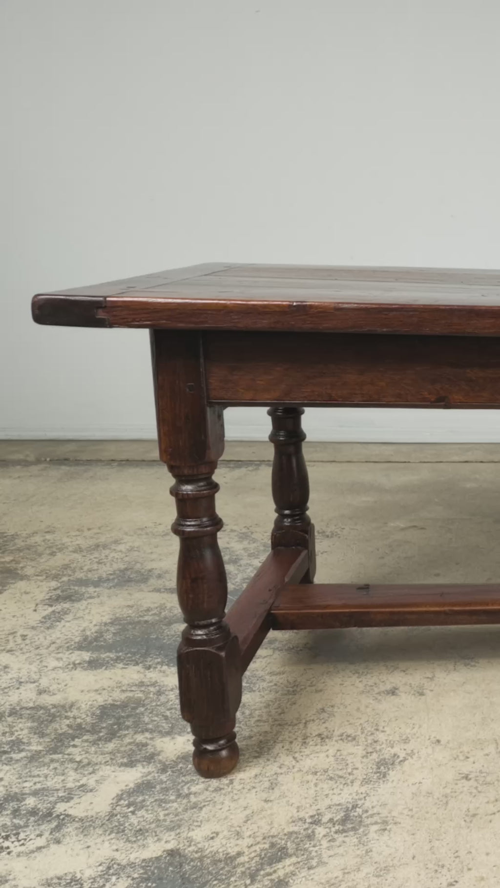 Early 19th Century French Louis XIII Style Oak Farmhouse Dining Table