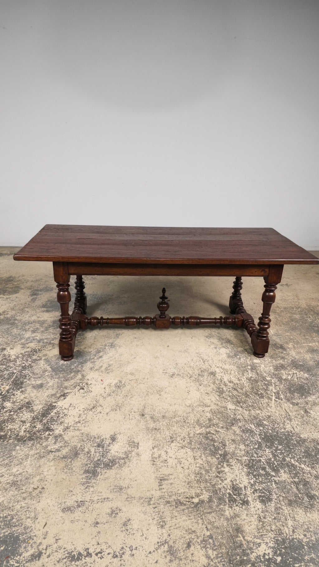 Late 19th Century French Louis XIV Style Oak Dining Table