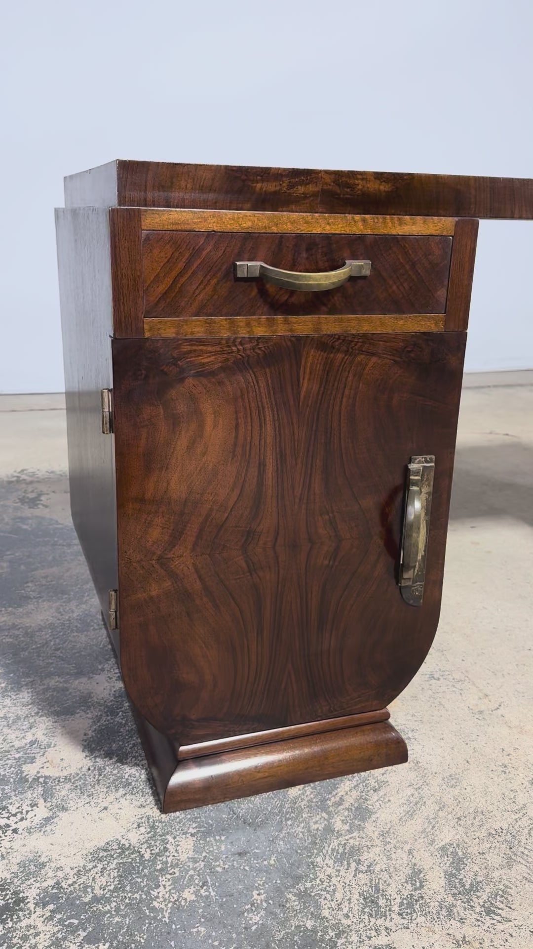 French Art Deco Walnut Burl Pedestal Desk, 1930s
