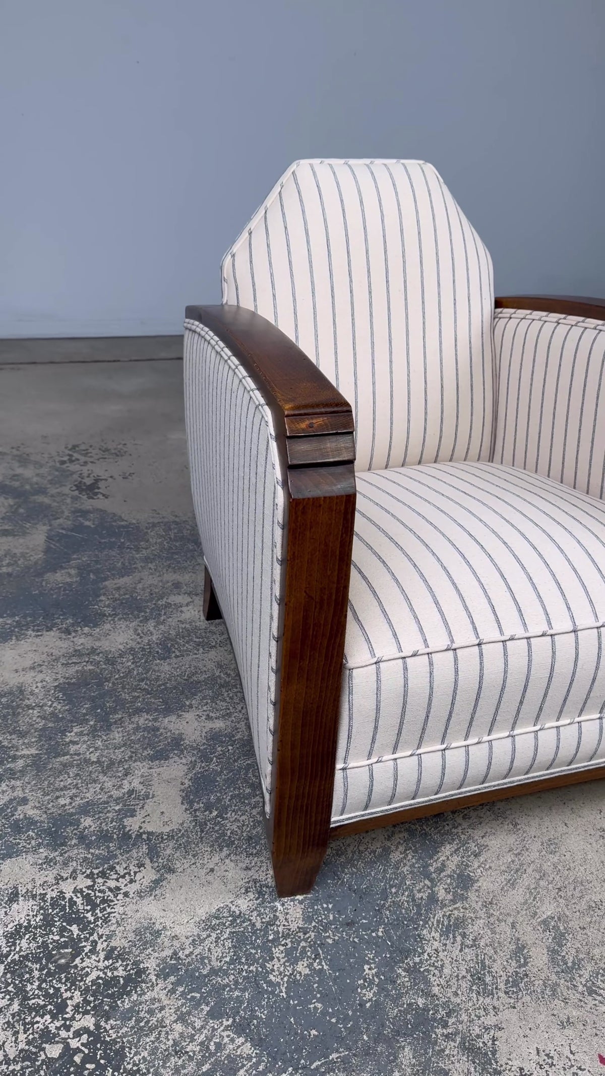 Pair of 1930s French Art Deco Oak Lounge Chairs in Blue Striped Fabric