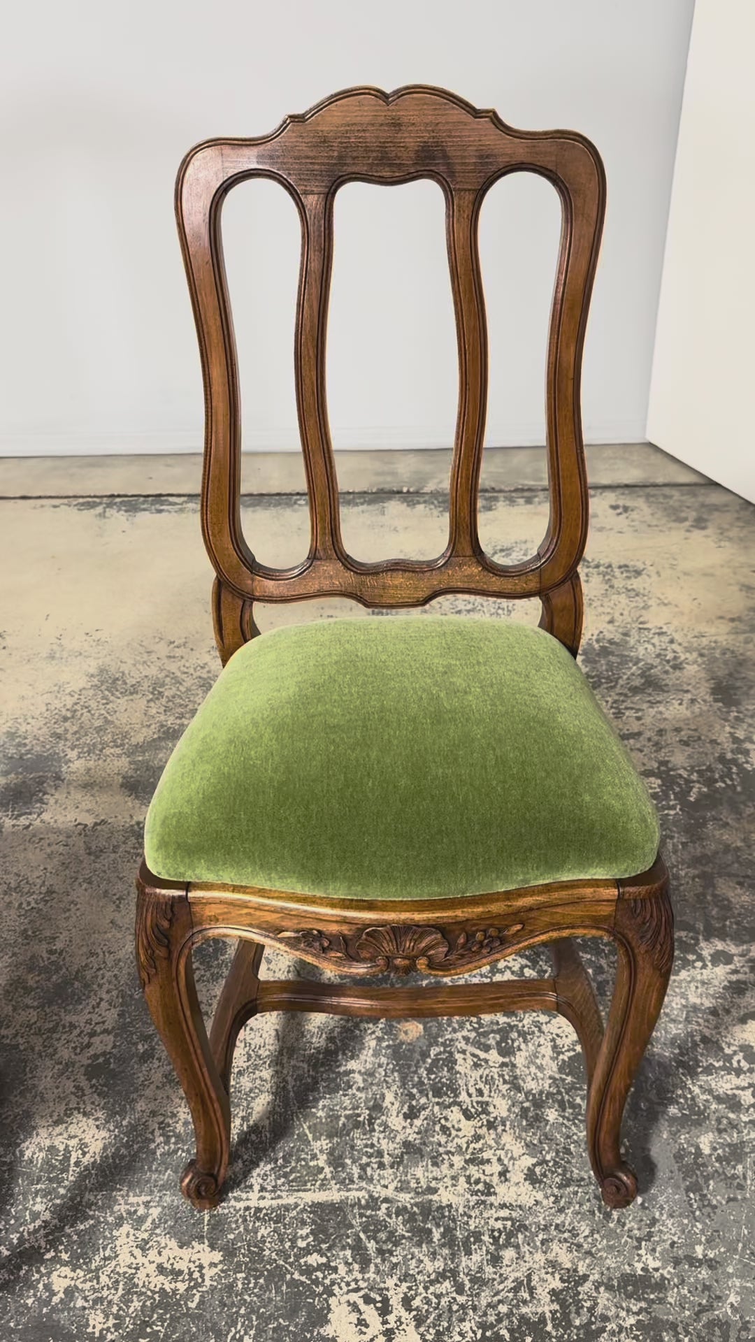 Early 20th Century French Louis XV Walnut Dining Chairs with Moss Green Mohair, Set of 8