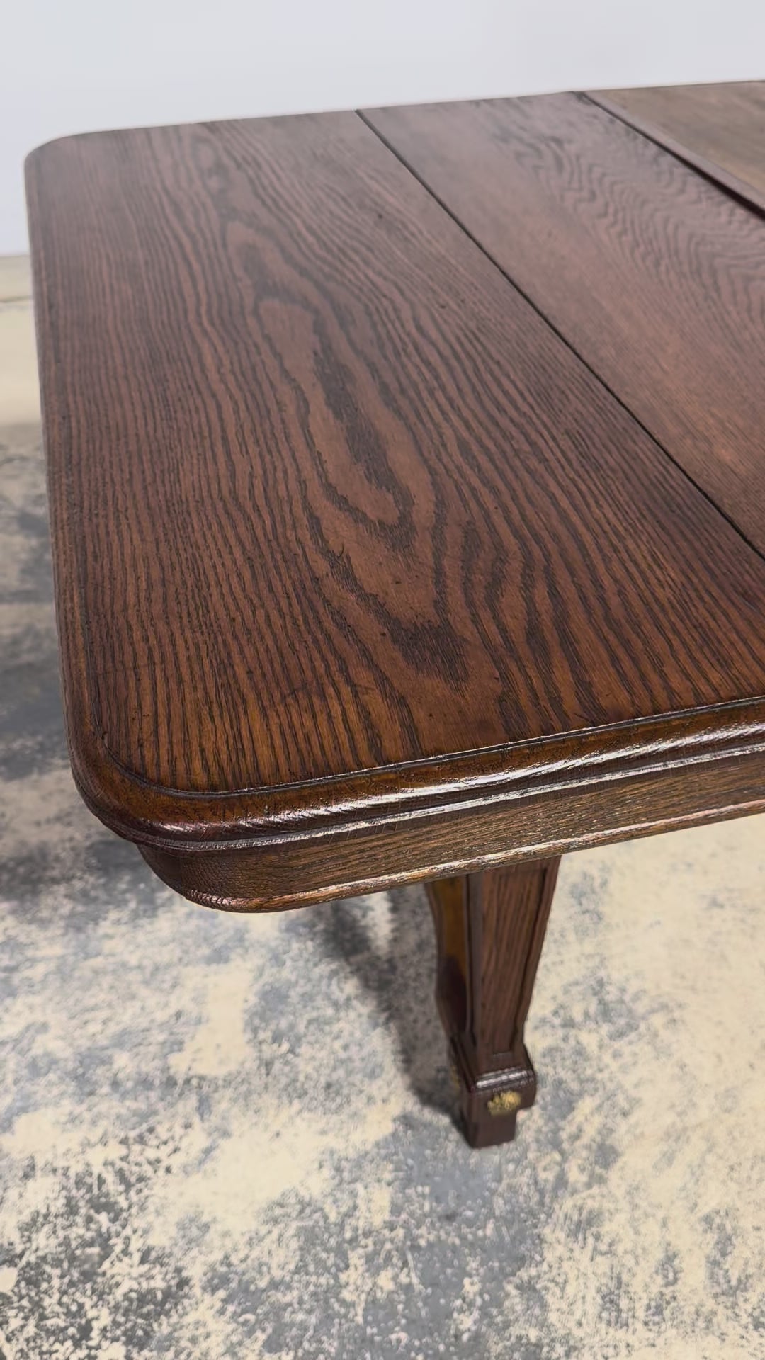 1930s French Parisian Art Deco Oak Extendable Dining Table