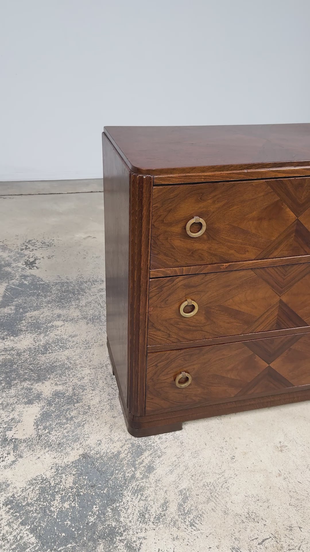 French Art Deco Geometric Walnut Commode by Mercier Frères, Paris, circa 1930
